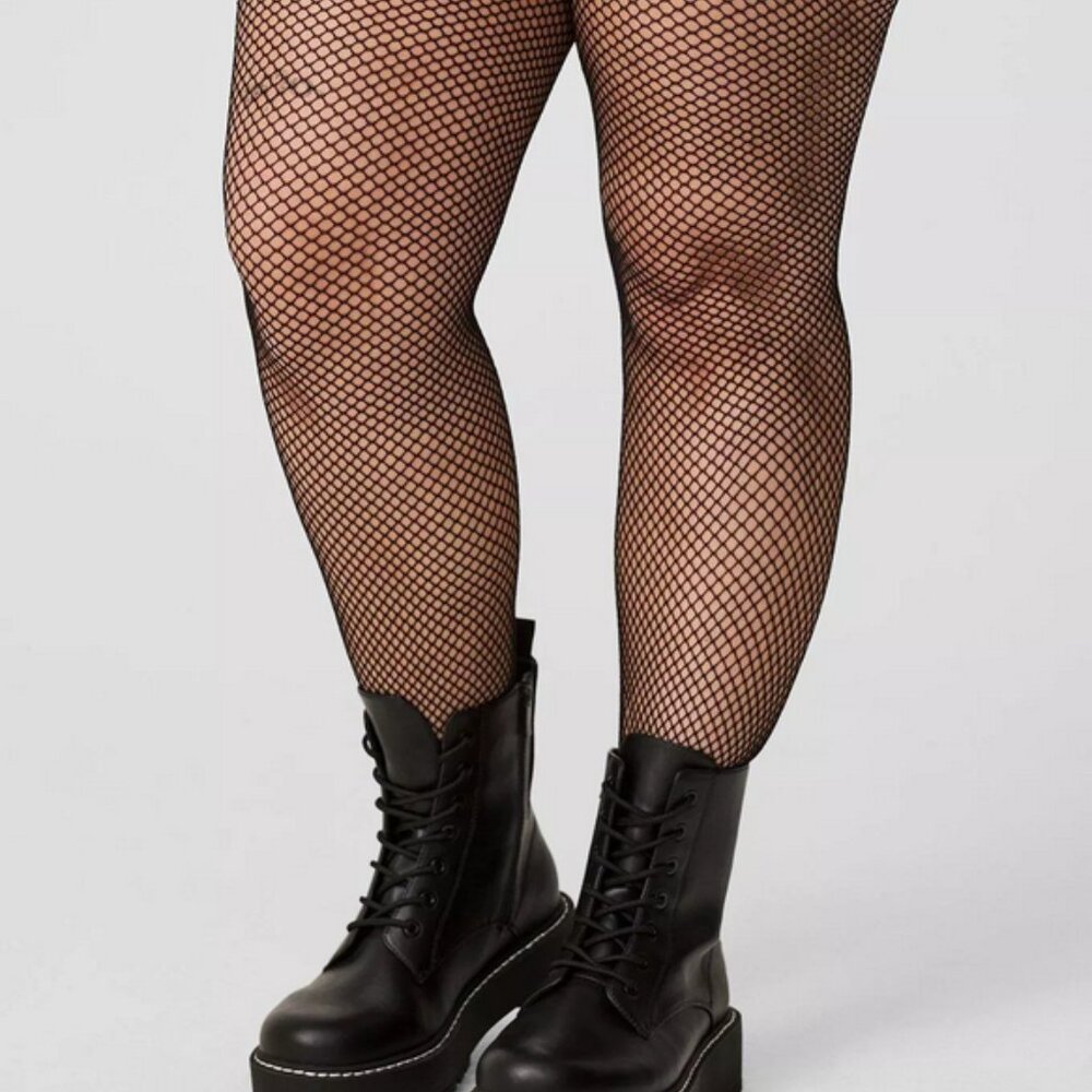 NWT Black Plus Size Fishnet Tights Retro Pinup Vintage Glamour Hot Topic Torrid